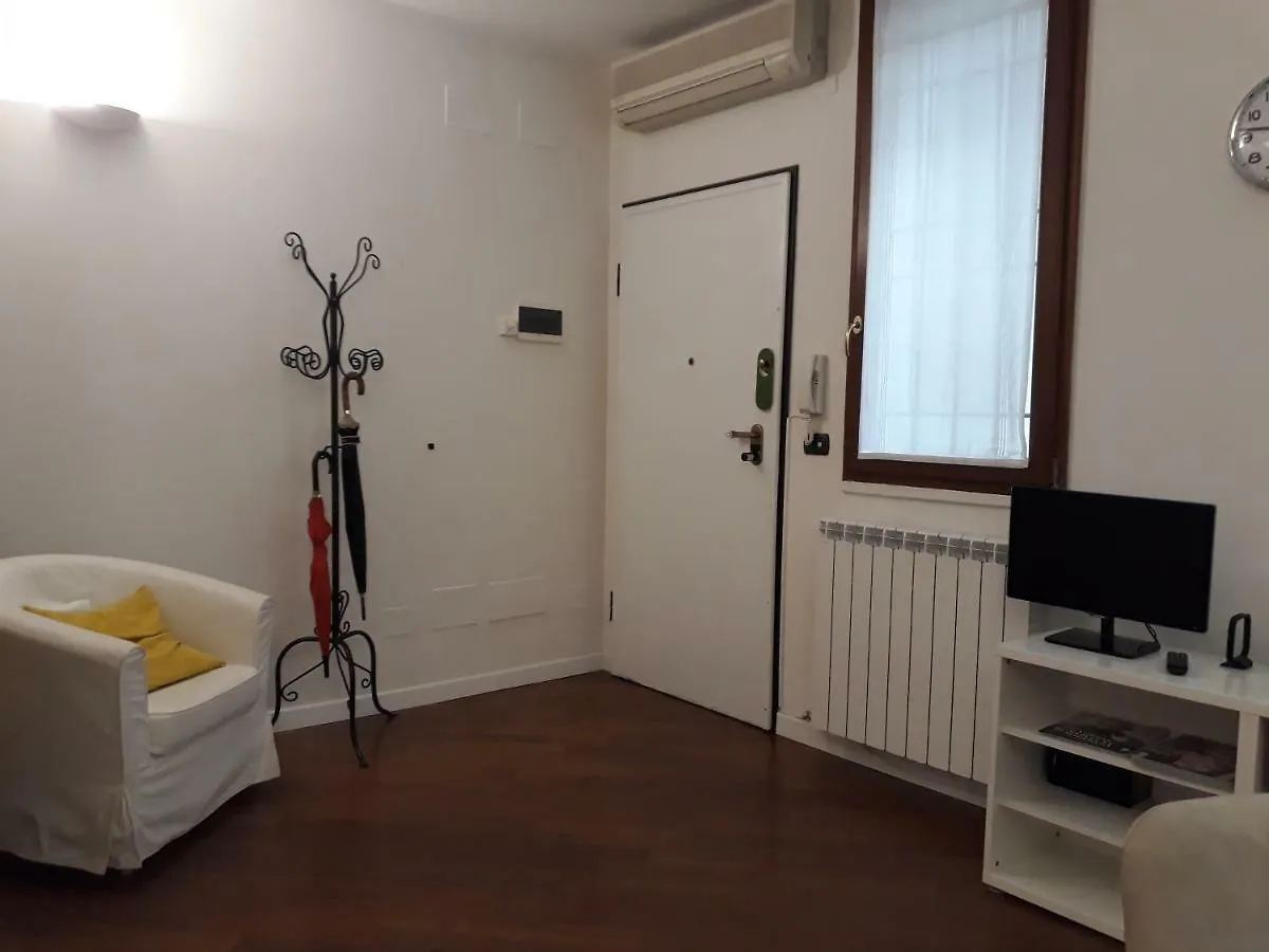 Suite del Borgo - Affittacamere - Guest house Bologna 0*,  Italia